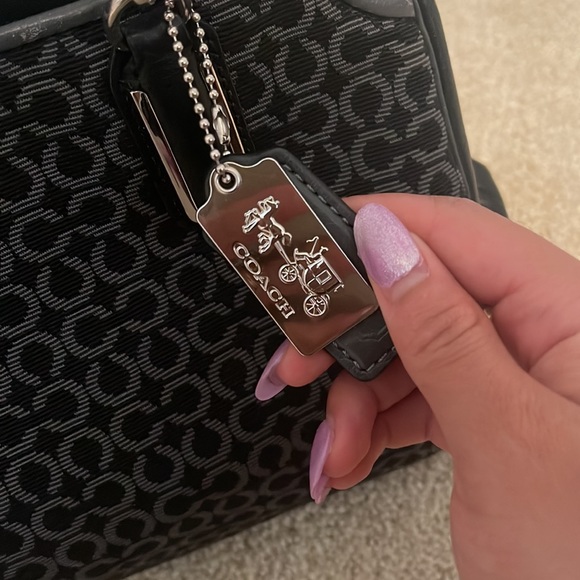 Coach Handbag, in great condition! - Picture 4 of 6